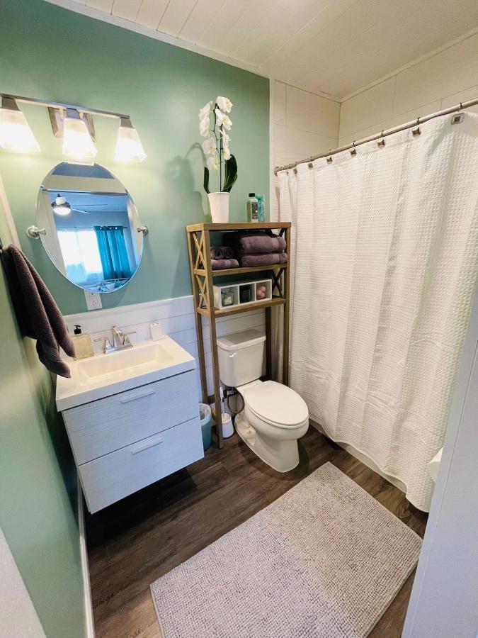 Coastal Chic Suite With Kitchenette And Private Entrance St. Petersburg Exterior photo